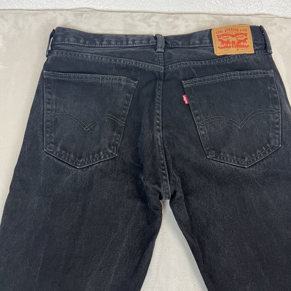 Levis 505 Jeans Mens 36x34 Black Denim Straight Leg Dad Grunge Workwear Classic - Picture 12 of 14